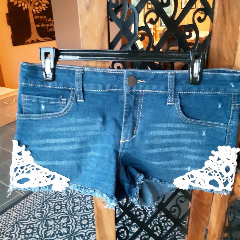 Sz 9 thread market jean shorts